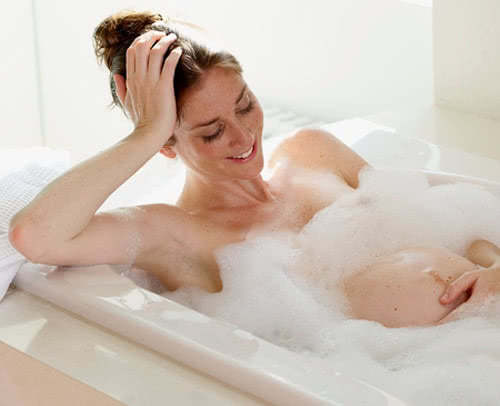 Lưu ý tắm vào mùa đông cho phụ nữ có thai